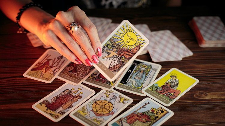 Love Tarot Readings